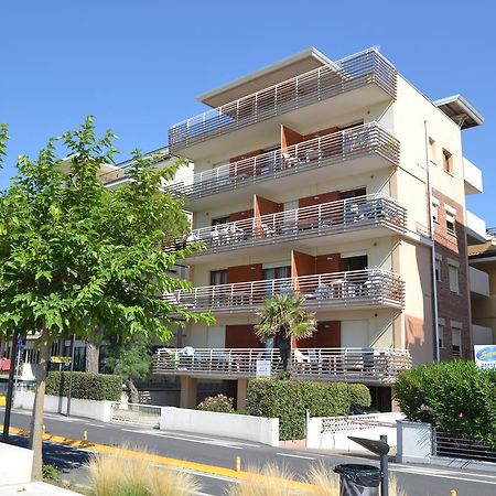 Monica Apartment Bibione Bagian luar foto
