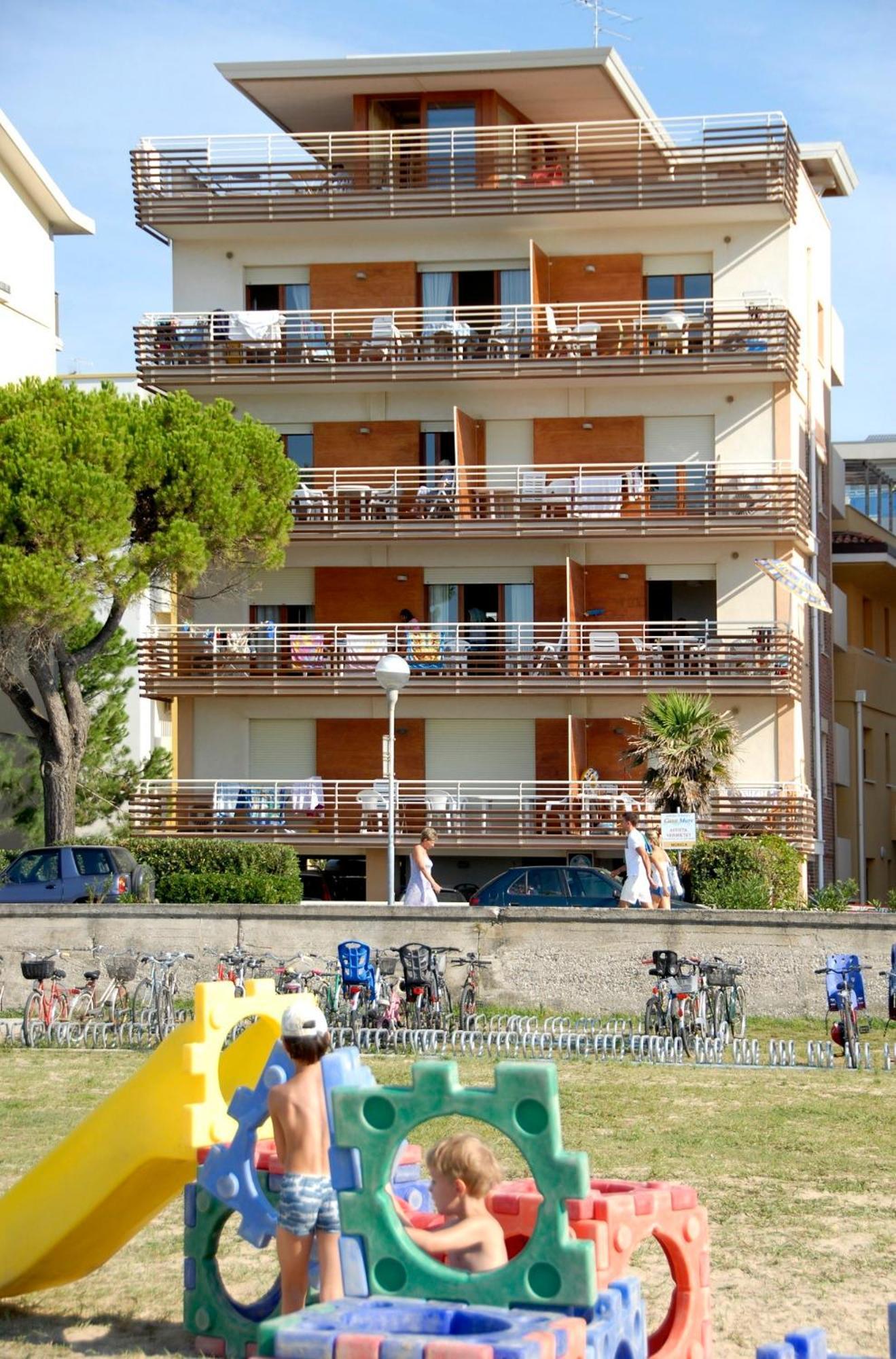 Monica Apartment Bibione Bagian luar foto