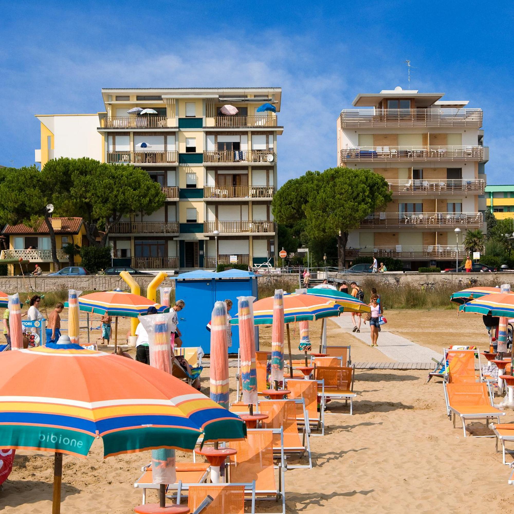Monica Apartment Bibione Bagian luar foto